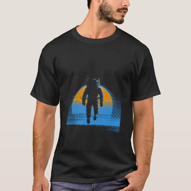Minimalistic Astronaut in Space Astronomy Planets T-Shirt (Vorderseite)