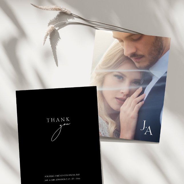 Minimalistisch Black Simple Script Foto Wedding Dankeskarte (Minimalist Black Simple Script Photo Wedding Thank You Card)