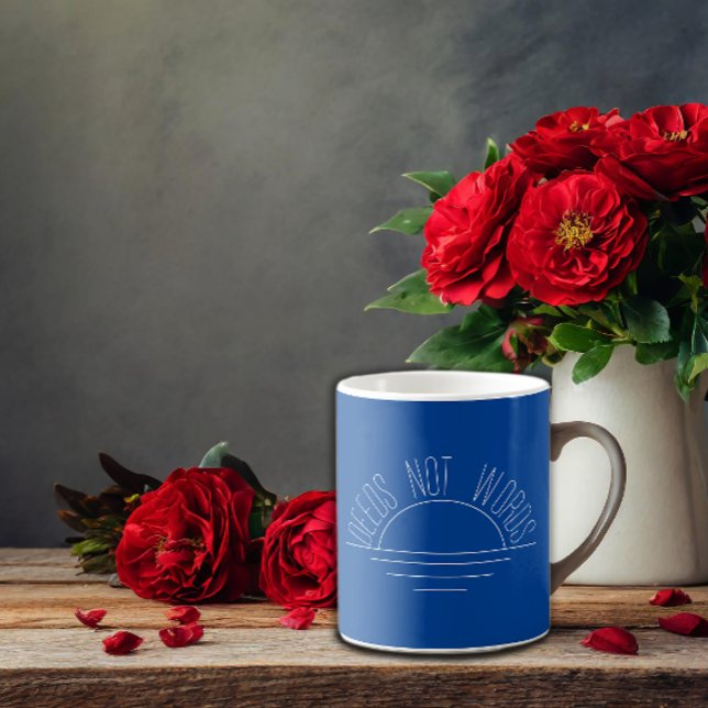 Minimalistisch-blauweißer Sonnenaufgang - inspirie Kaffeetasse (Von Creator hochgeladen)