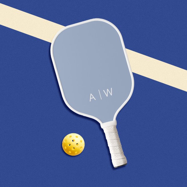 Minimalistisch Blue Modern Monogram Pickleball Schläger (Von Creator hochgeladen)