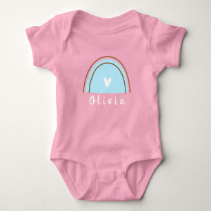 Minimalistisch Boho Rainbow mit Personalisiertem N Baby Strampler