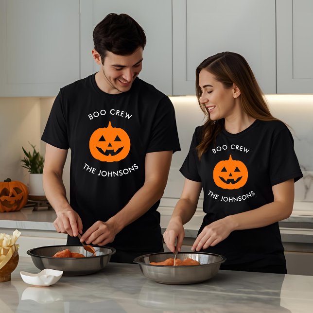 Minimalistisch Boo Crew Pumpkin - Personalisiert T-Shirt (Von Creator hochgeladen)