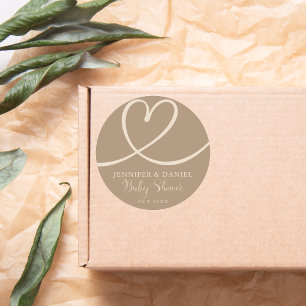 Minimalistisch Brown Tan Elegante Heart Baby Dusch Runder Aufkleber