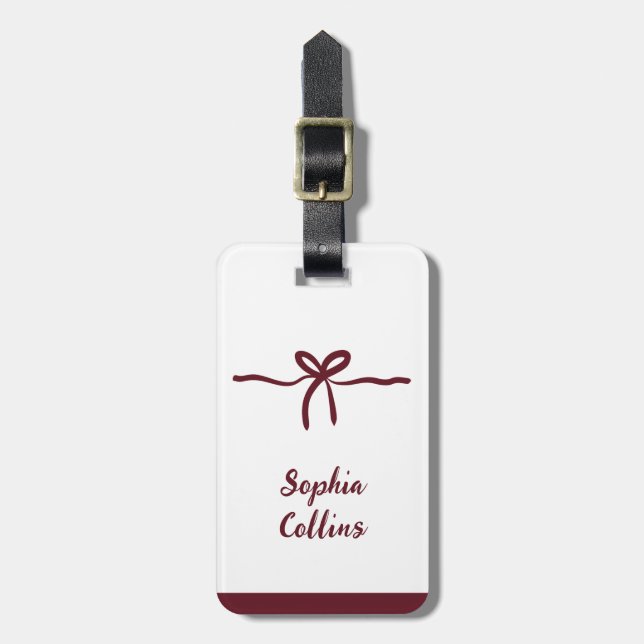 Minimalistisch Burgundy Bridesmaid Name Bow Travel Gepäckanhänger (Vorderseite vertikal)