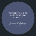 Minimalistisch Dark Navy Blue Script Custom Vielen Runder Aufkleber<br><div class="desc">Minimalistische moderne dunkle Navy Blue Script Hochzeit kundenspezifisch Danke klassische Round Sticker</div>