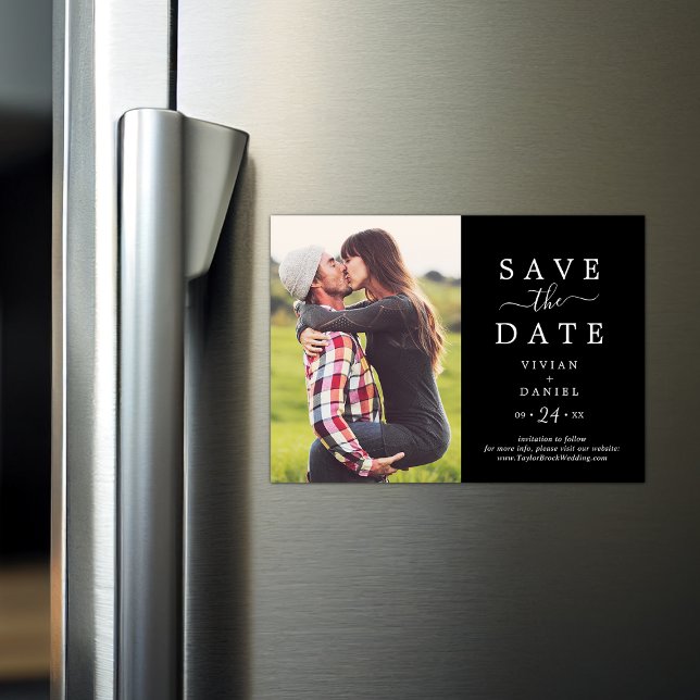 Minimalistisch | Dunkles schwarzes Foto Save the D Magneteinladung (Von Creator hochgeladen)