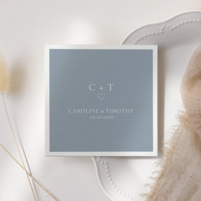 Minimalistisch Dusty Blue Monogram Initial Wedding Serviette (Von Creator hochgeladen)