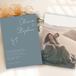 Minimalistisch Dusty Blue Romantic Foto Wedding Einladung