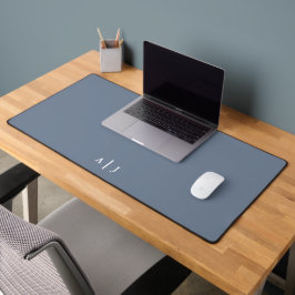Minimalistisch Dusty Blue Two Monogram Office Schreibtischunterlage