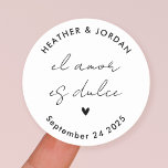 Minimalistisch El Amor es Dulce Wedding Party Gefa Runder Aufkleber<br><div class="desc">Minimalistische El Amor es Dulce Wedding Party Gefallen Stickers</div>