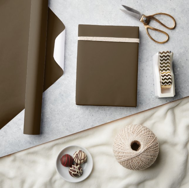 Minimalistisch Elegant Chic Solid Mocha Brown Schl Geschenkpapier (Kunsthandwerk)