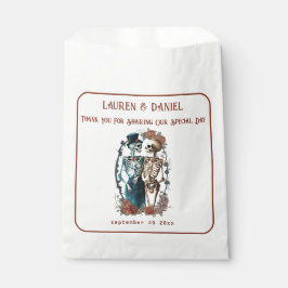 Minimalistisch-Gotische Skelettfahnen für Gastgesc Geschenktütchen