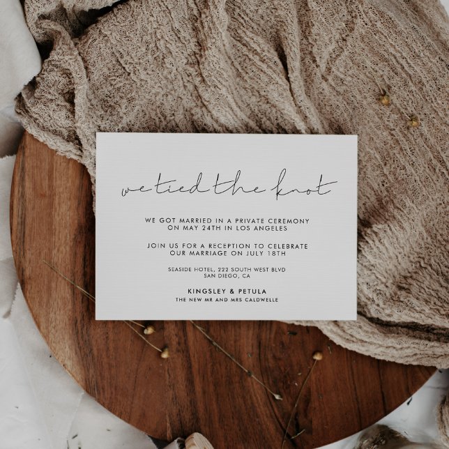 Minimalistisch handschriftlich Wir band die Knoten Einladung (Minimalist handwritten We tied the knot card)