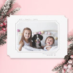 Minimalistisch Joy Peace Liebe Weihnachten Foto<br><div class="desc">Einfache Weihnachten | Holiday Fotokarte zeigt Ihr Foto in Form eines Tickets mit einem Wintergarten-Muster auf der Rückseite. Klicken Sie auf die SCHALTFLÄCHE BLAUE DESIGN TOOL,  um eine erweiterte Anpassung dieses Designs zu erhalten.</div>
