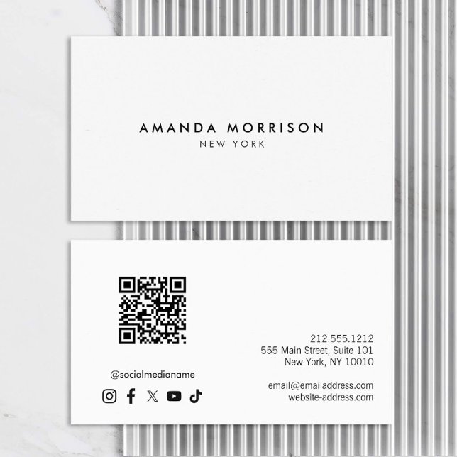 Minimalistisch Luxus White QR Code Social Media Visitenkarte (Von Creator hochgeladen)