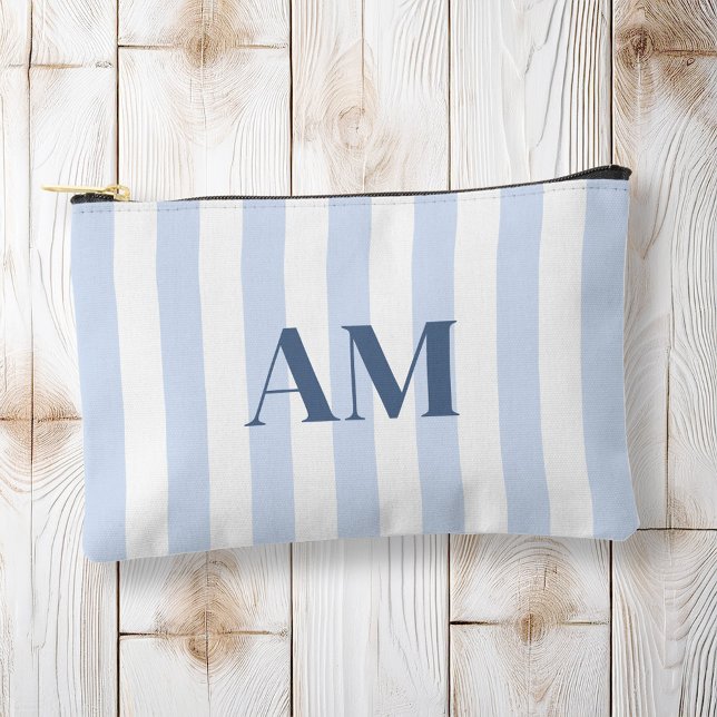 Minimalistisch Modern Blue Initial Monogram Zubehörtasche (Von Creator hochgeladen)