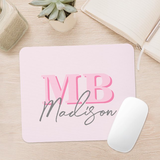 Minimalistisch Modern rosa Anfangsmonogramm Mousepad (Von Creator hochgeladen)