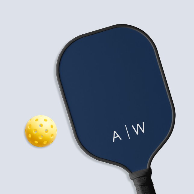 Minimalistisch Navy Blue Modern Monogram Pickleball Schläger (Von Creator hochgeladen)