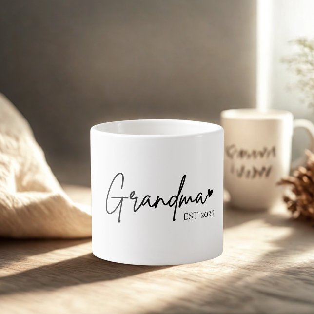 Minimalistisch Oma EST | Neues Oma-Geschenk Espressotasse (Von Creator hochgeladen)