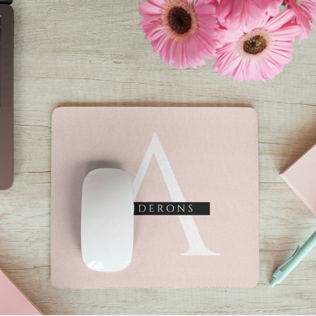 Minimalistisch Pastellrosa Personalisierter Name Mousepad (Von Creator hochgeladen)