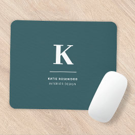 Minimalistisch rauchgrüne moderne große Initialzün Mousepad
