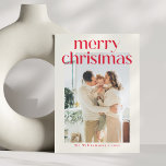 Minimalistisch Red Modern Custom Foto Christmas Feiertagskarte<br><div class="desc">Minimalistische Einfache Red Modern Custom Vertikal Foto Weihnachtskarte</div>