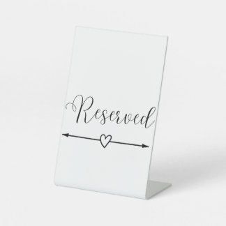 Minimalistisch reserviertes Zeichen Sockelschild
