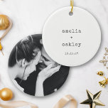 Minimalistisch Retro Schreibmaschine White Wedding Keramik Ornament<br><div class="desc">Minimalistische Retro-Schreibmaschine Schwarz-Weiß-Hochzeitsstift Keramik Ornament</div>
