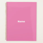 Minimalistisch rosa benutzerdefinierte Textjahresm Planer<br><div class="desc">Minimalistische rosa benutzerdefinierte Text-Jahr Monogramm Initialen Name einfach moderne elegante personalisierte Planner. Benutzerdefinierter weißer Text auf rosa schlichtem,  solidem Hintergrund.</div>