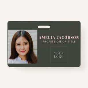 Minimalistisch-Rosa-Grün-Mitarbeiter-Foto-ID-Logo- Ausweis