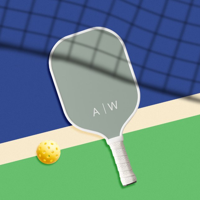 Minimalistisch Sage Green Modern Monogram Pickleball Schläger (Von Creator hochgeladen)