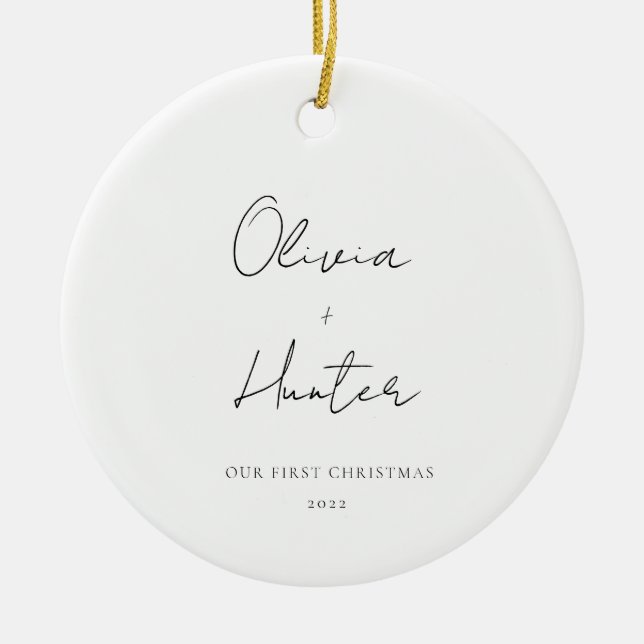 Minimalistisch Schwarz und Weiß Erste Weihnachten Keramik Ornament (Vorne)