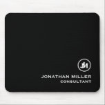 Minimalistisch Schwarz-Weiß-Monogramm Mousepad<br><div class="desc">Erweitern Sie Ihren Arbeitsraum mit diesem minimalistischen Schwarz-Weiß-Mauspad mit einem schlicht-weißen Monogramm in klassischer Blocktypografie. Das Mauspad ist mit einem schwarzen Hintergrund gestaltet, was ihm eine Touch an Eleganz verleiht. Seine glatte Oberfläche garantiert eine präzise und komfortable Navigation Ihrer Maus und ist somit perfekt für Arbeit oder Spiel. Passen Sie...</div>