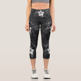 Minimalistisch schwarz-weiße Blume Blütenblätter Capri Leggings
