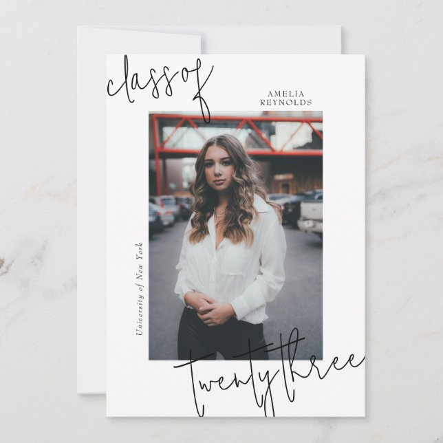 Minimalistisch Simple Modern Class 2024 Abschluss Einladung (Vorderseite)
