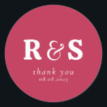 Minimalistisch Warm Magenta Wedding Initials Monog Runder Aufkleber<br><div class="desc">Minimalistisch Warm Magenta Initials Monogram Sticker mit moderner Kalligraphie für Hochzeit. Das Design zeichnet sich durch ein modernes Skripttextlayout aus. Um erweiterte Änderungen vorzunehmen,  wählen Sie bitte unter Personalisieren dieser Vorlage die Option "Klicken Sie auf,  um weitere Anpassungen vorzunehmen".</div>