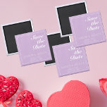 Minimalistisch weich Lila & weiß Save the Date Magnet<br><div class="desc">Hübsch,  modern,  minimalistisch und trendig speichern Sie den Datums-Magneten mit einem weichen pastellfarbenen lila Hintergrund (Pantone's Farbauswahl 2022 "Orchid Bloom") mit weißen,  anpassbaren Textblöcken in modernen Schriftart</div>