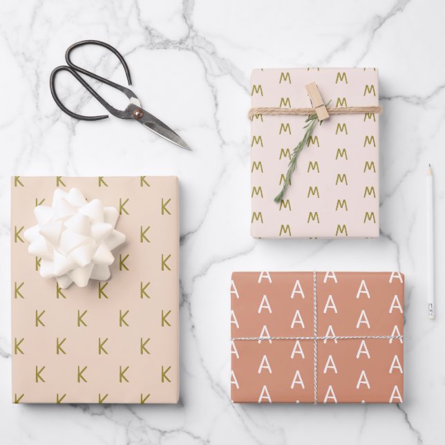 Minimalistisch weichrosa Monogramm Geschenkpapier Set (Vorderseite)