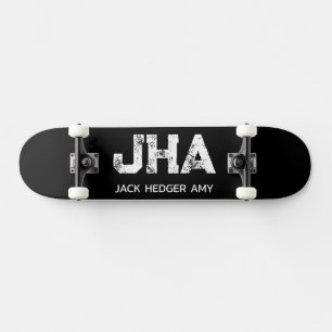 MINIMALISTISCH WEIßES DREIBUCHSTABIGES MONOGRAMM N SKATEBOARD