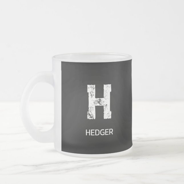 MINIMALISTISCH WEIßES EIN-BUCHSTABEN-MONOGRAMM NAM MATTGLASTASSE (Links)
