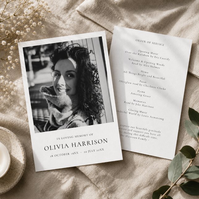 Minimalistische Beerdigung | Moderne Feier des Leb Programm (Personalized funeral program with photo front and order of service back for memorial guests.)
