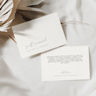 Minimalistische Bkack & White Just Married Wedding Ankündigung