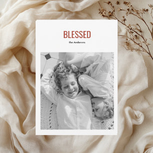 Minimalistische 'Blessed' Thanksgiving-Familienfot Einladung