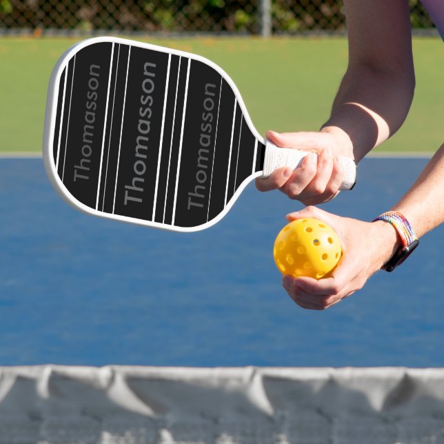 Minimalistische Bold Typografy Family Vater Vornam Pickleball Schläger (InSitu)