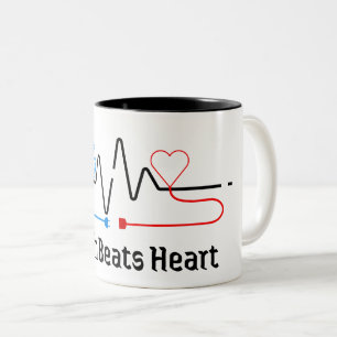 Minimalistische Brain-vs-Heart-Tasse Zweifarbige Tasse
