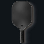 Minimalistische dunkelgraue Irideszierende Textur Pickleball Schläger<br><div class="desc">Monochromatischer,  minimalistischer dunkelgrau irisierender Texturhintergrund,  modernes Design anpassbar Monogramm und Text in schwarz.</div>