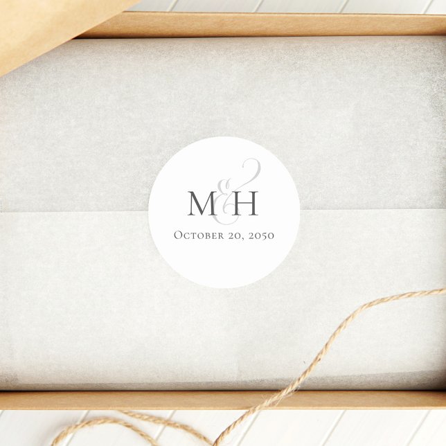 Minimalistische Einfache Hochzeitsmonogramm-Vorlag Runder Aufkleber (Wedding sticker with simple monogram.)