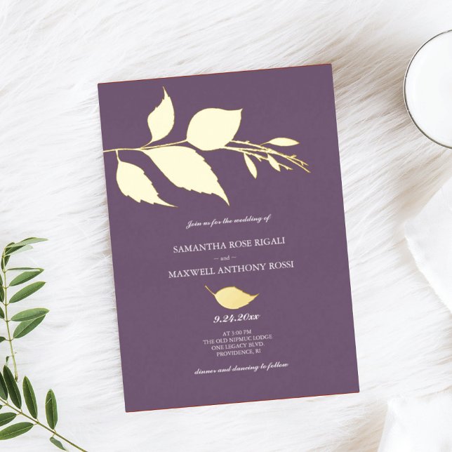 Minimalistische elegante Lila Hochzeitsreise Folieneinladung (wedding invitation gold foil minimalistic leaves dusty plum purple )