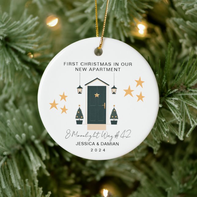 MINIMALISTISCHE ERSTE CHRISTMAS IN UNSEREM NEUEN A KERAMIK ORNAMENT (Baum)