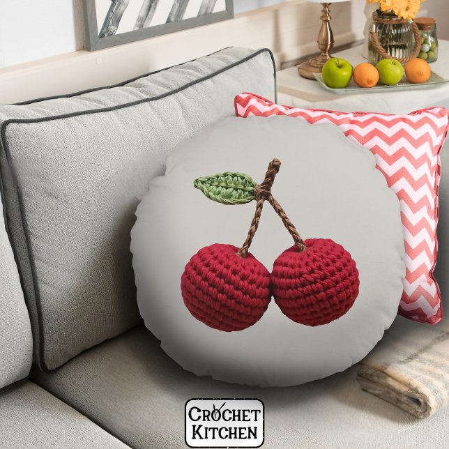 Minimalistische Girly Crochet Red Cherry Sommer fr Rundes Kissen (Von Creator hochgeladen)